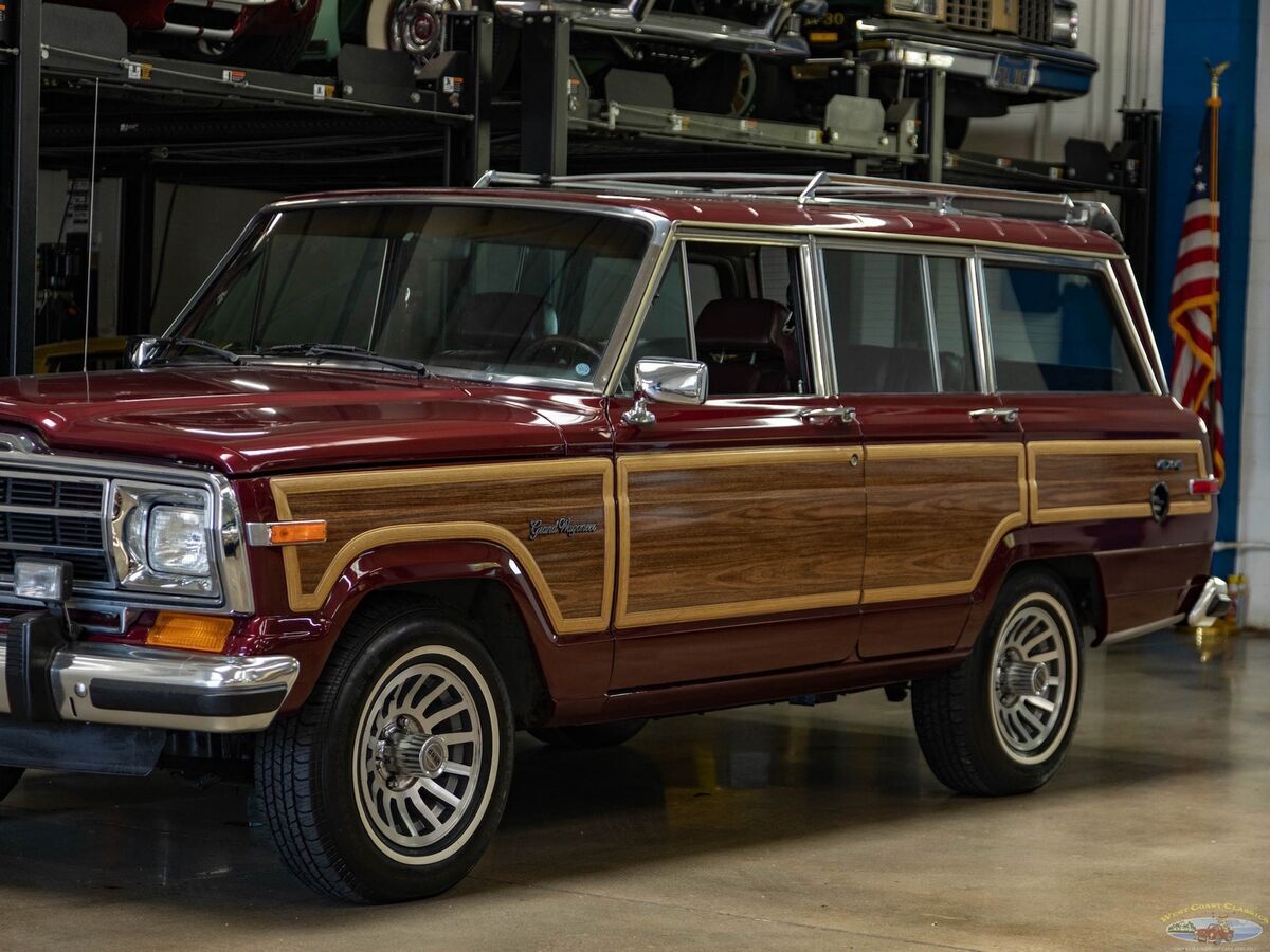 1991 Jeep Grand Wagoneer FINAL EDITION with 71K orig miles - photo 9