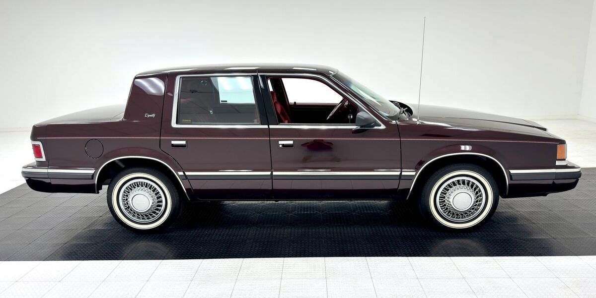 1993 Dodge Dynasty LE Sedan - photo 6