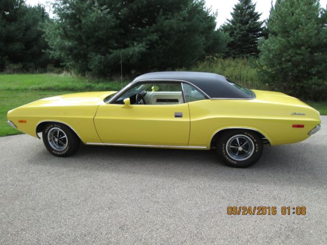 1972 Dodge Challenger hardtop 318 2 BBL - photo 10