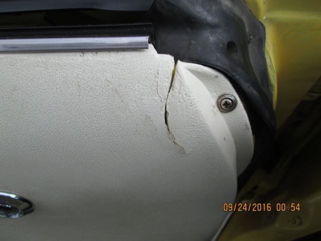 1972 Dodge Challenger hardtop 318 2 BBL - photo 4