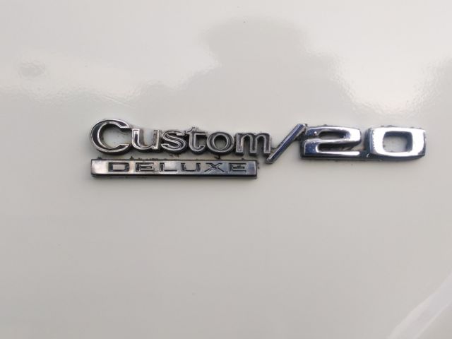 1972 Chevrolet Suburban - photo 11