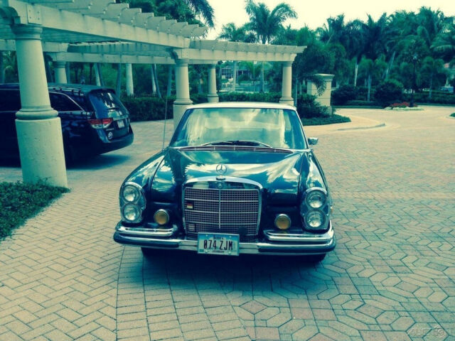 1972 Mercedes-Benz 200-Series - photo 10