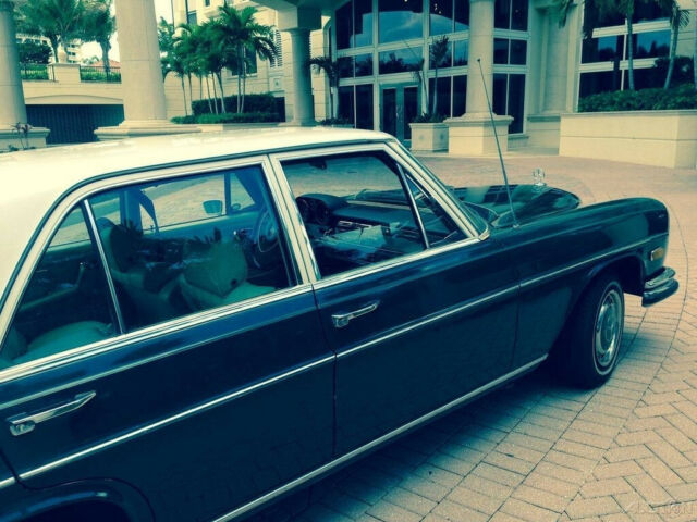 1972 Mercedes-Benz 200-Series - photo 11