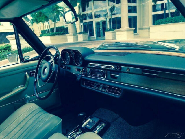 1972 Mercedes-Benz 200-Series - photo 6