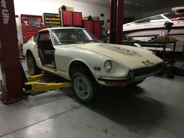 73 240z rolling shell. No Reserve 1973 Datsun Z-Series