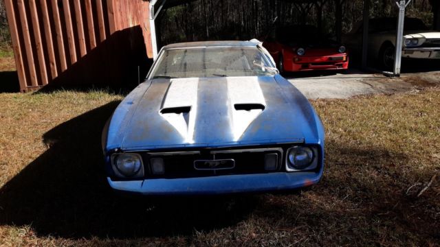 73 MUSTANG FASTBACK BLUE 1973 Ford Mustang buckets seats