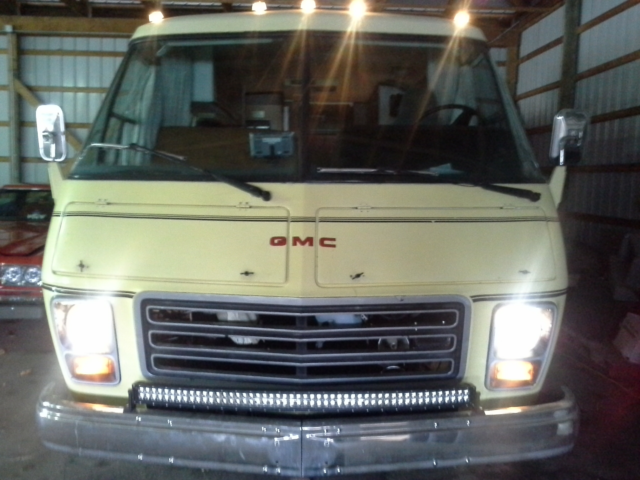 1974 GMC ELEGANZA II GMC ELEGANZE II vintage motor home"BEE CAMPING" - photo 2
