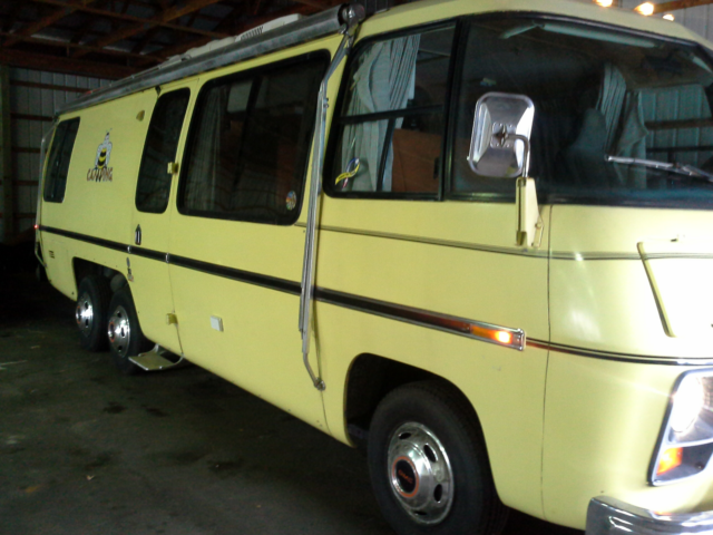 1974 GMC ELEGANZA II GMC ELEGANZE II vintage motor home"BEE CAMPING" - photo 4