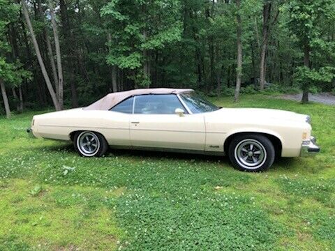 1974 Pontiac Bonneville convertible - photo 2