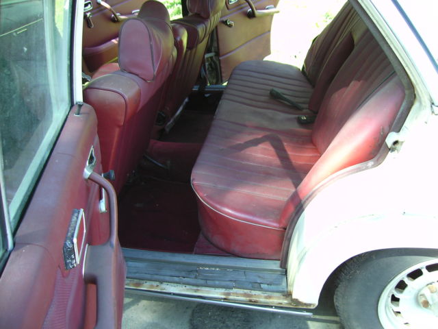 1974 Mercedes-Benz 200-Series - photo 7