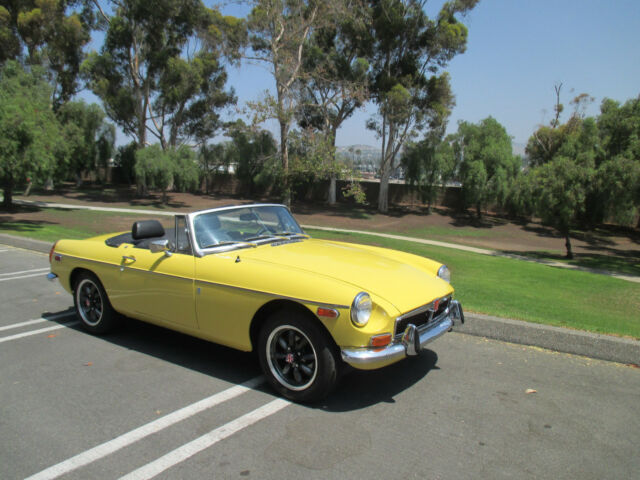 1974 MG MGB - photo 3