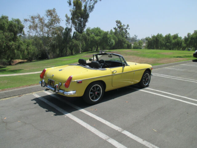 1974 MG MGB - photo 4