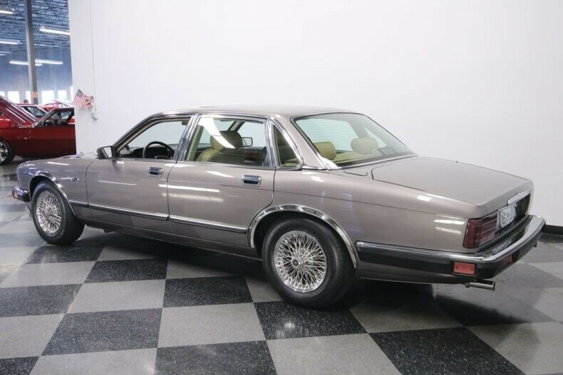 1990 Jaguar XJ6 Sovereign - photo 9