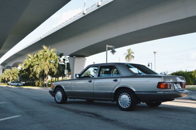 1991 Mercedes-Benz 300-Series 300SE - photo 5