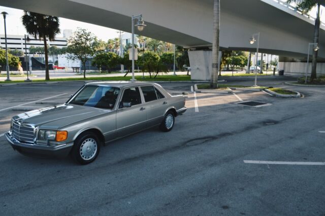 1991 Mercedes-Benz 300-Series 300SE - photo 6