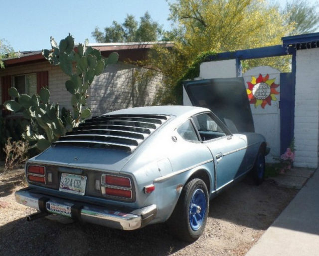 75 Nissan 280Z , One owner. Runs well. Ready for Restoration. Spare parts. 1975 Nissan 280ZX