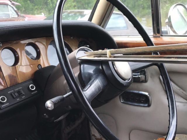1975 Rolls-Royce Silver Shadow - photo 11