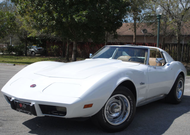 76 CORVETTE STINGRAY L48, 350 V8, 4-SPD M, T-TOPS & FIBERBLASS TOP, NO RESERVE 1976 Chevrolet Corvette Stingray L48