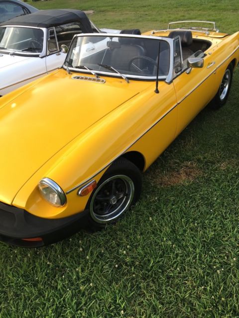 1976 MG MGB - photo 2
