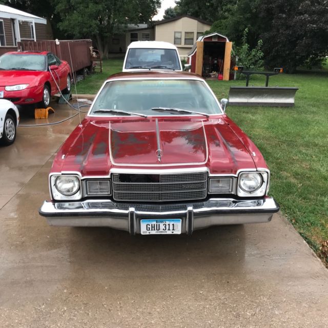 1976 Plymouth volare Premier - photo 2
