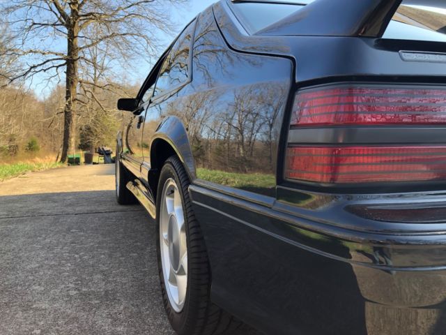 1993 Ford Mustang SVT Cobra #2442 ONLY 7,600 MILES - photo 4
