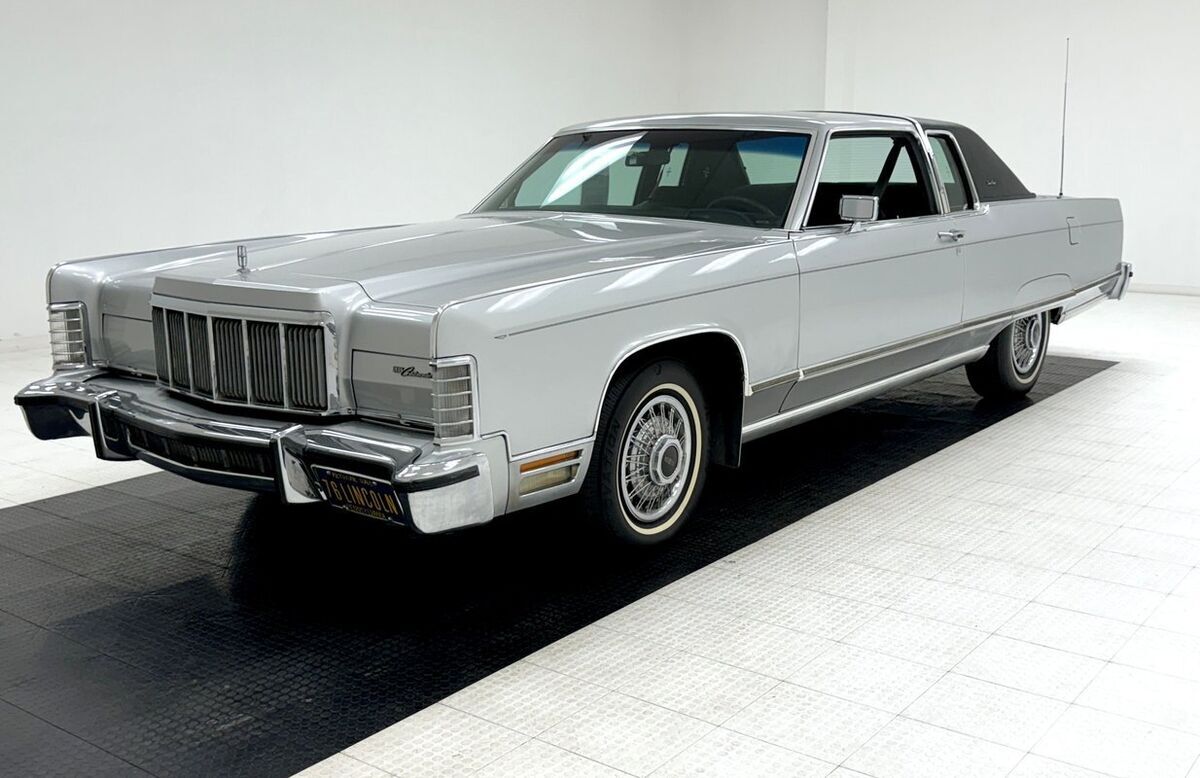 1976 Lincoln Continental Town Coupe - photo 13