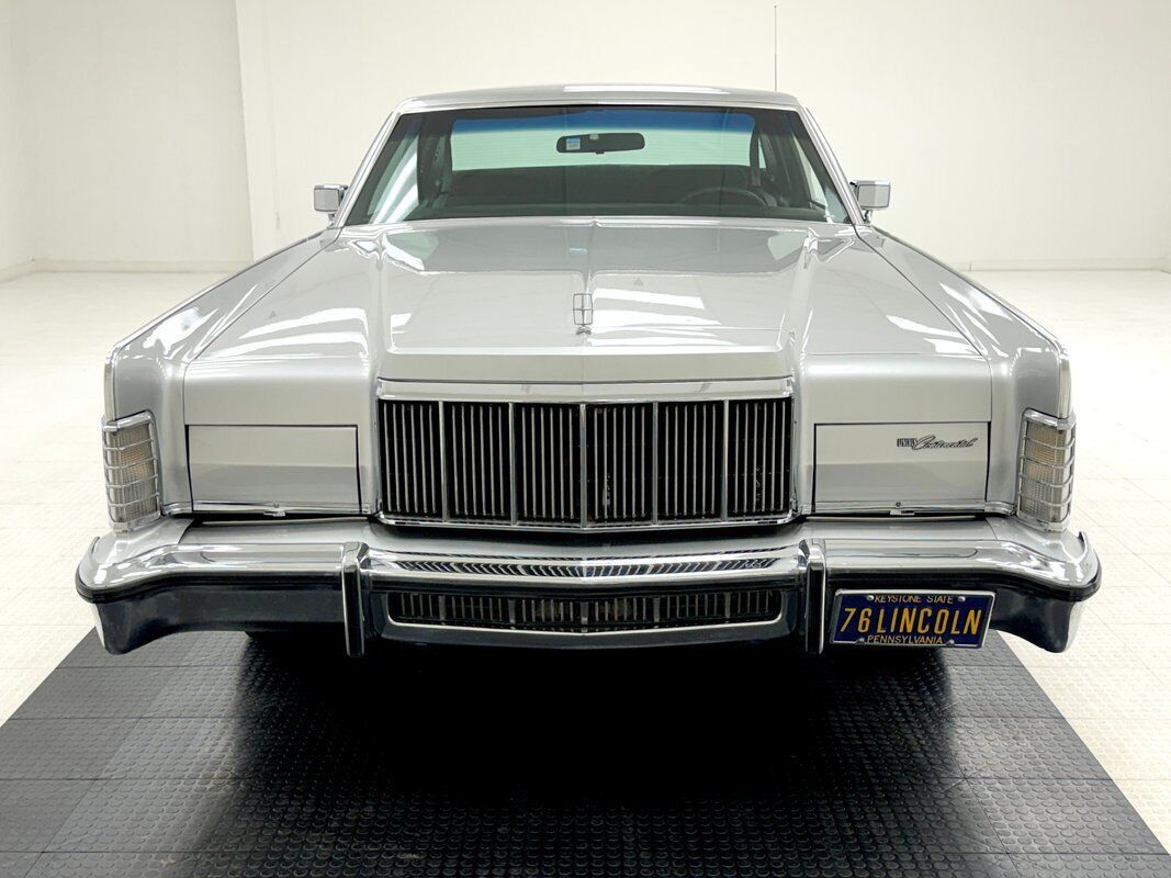 1976 Lincoln Continental Town Coupe - photo 8