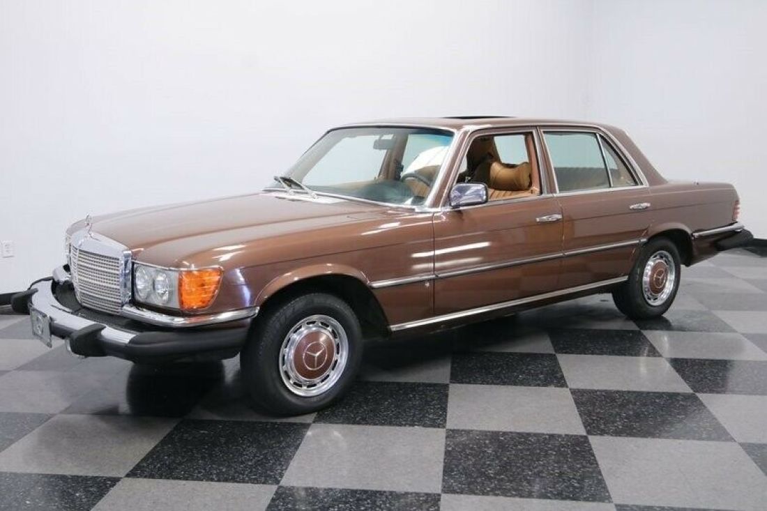 1977 Mercedes-Benz 200-Series - photo 7