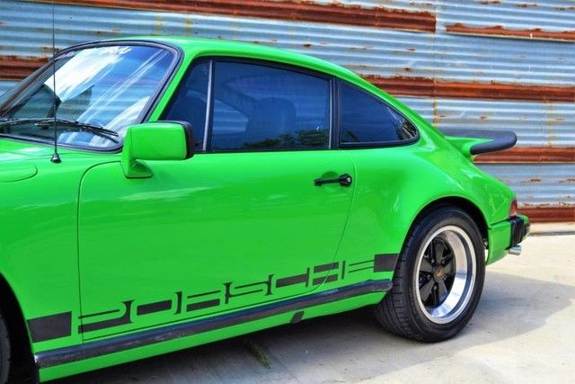1977 Porsche 911 Sunroof Delete - photo 3