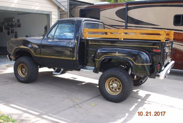 77 Dodge W100 Warlock Powerwagon 4wd, 440, auto, restored, original Warlock 1977 Dodge Power Wagon Warlock
