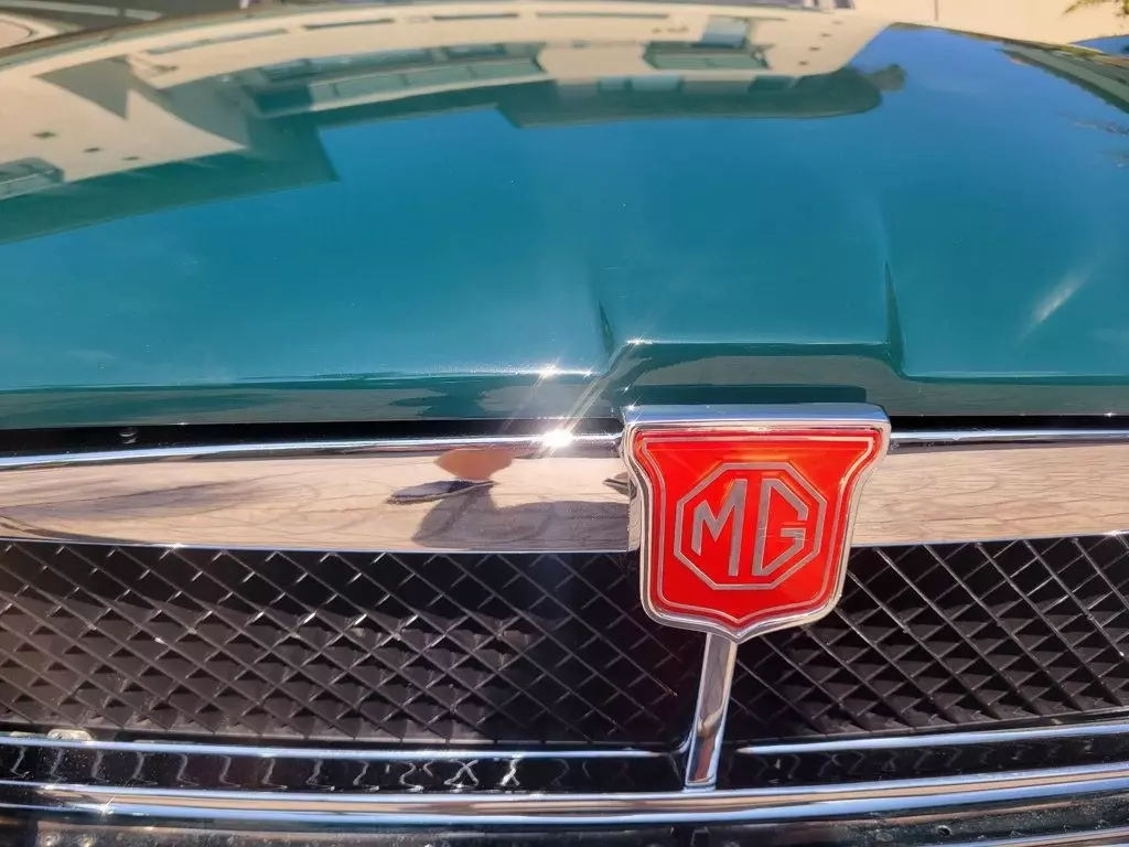 1977 MG MGB 77 MG MGB Convertible! 1 Owner, CA Car! Beautiful - photo 6