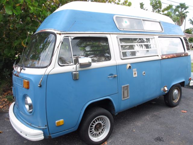77 Volkswagon Bus Transporter with RARE automatic transmission 1977 Volkswagen Bus/Vanagon camper van