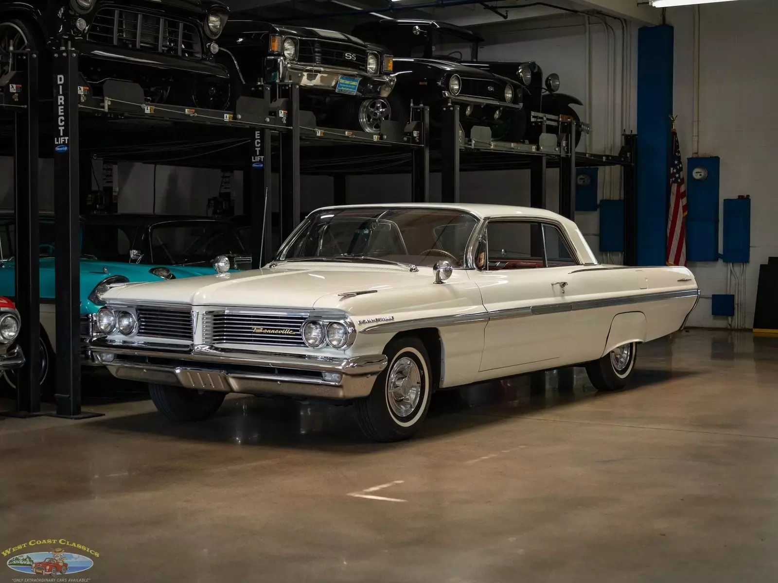 1962 Pontiac Bonneville Sport 2 Door Hardtop