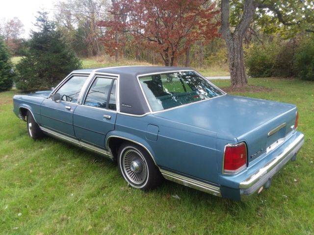 1989 Ford Crown Victoria - photo 2