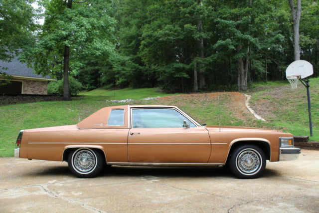 1978 Cadillac DeVille Base - photo 2