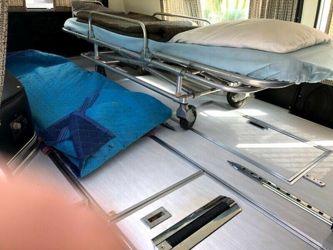 1978 Cadillac DeVille Hearse Ambulance - photo 11