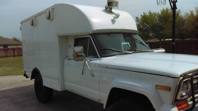 1978 Jeep J20 USA Air Force Ambulance - photo 6