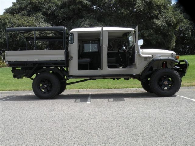 1978 Toyota Land Cruiser CREW CAB PICKUP 1 TON - photo 2