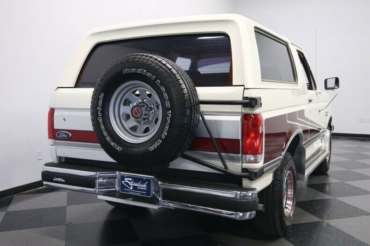 1988 Ford Bronco XLT 4X4 - photo 13