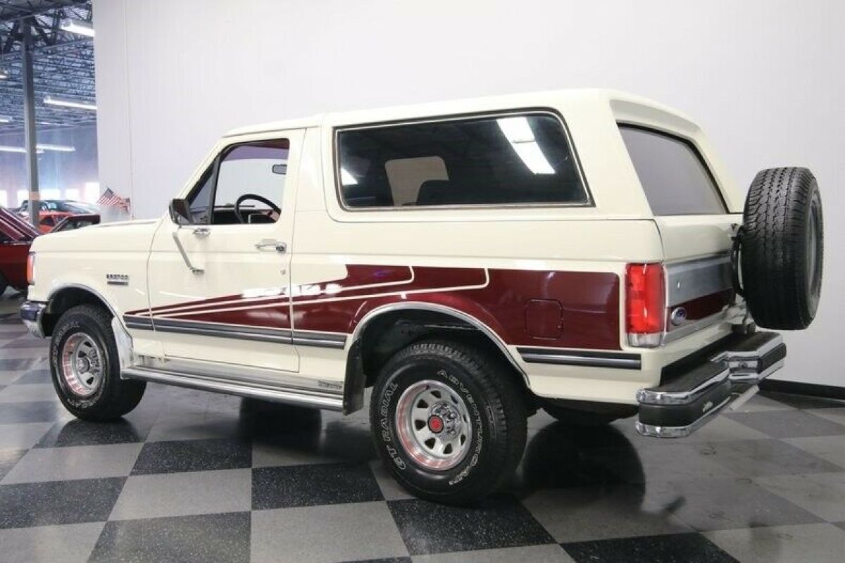 1988 Ford Bronco XLT 4X4 - photo 9