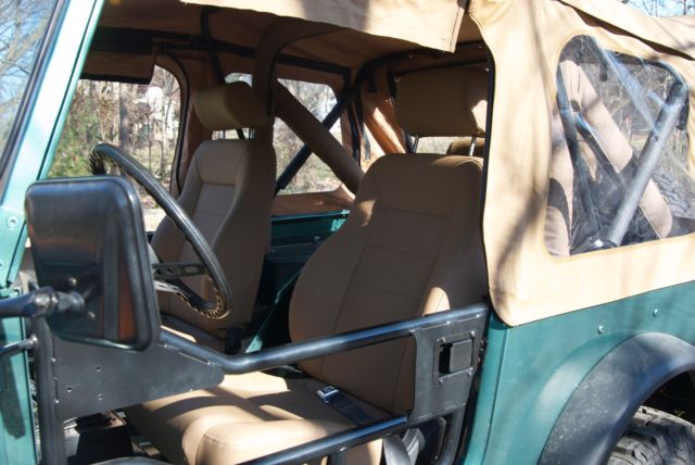1979 Jeep Renegade Folding rear seat, vinyl - photo 10