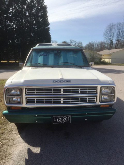 1979 Dodge Other Pickups Adventurer - photo 2