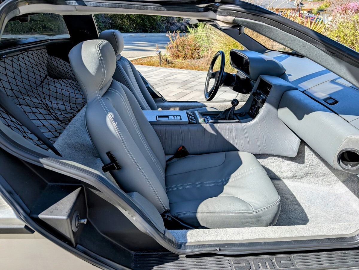 1983 DeLorean DMC 12 - photo 5