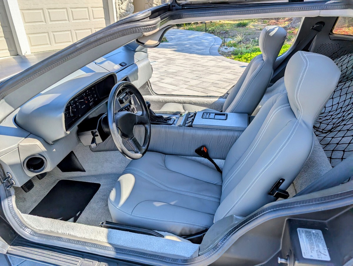 1983 DeLorean DMC 12 - photo 6
