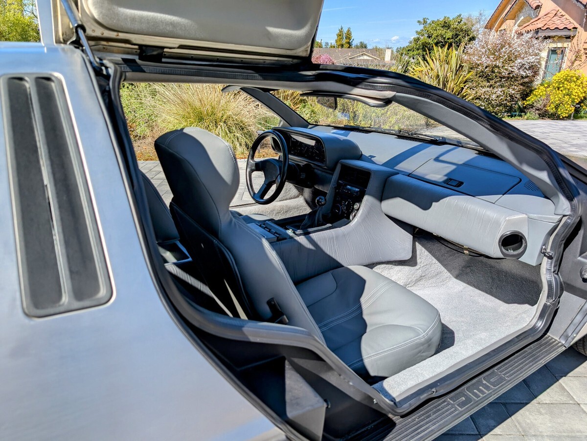 1983 DeLorean DMC 12 - photo 8