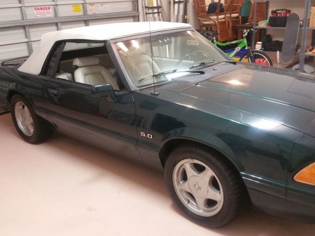 7up Mustang 5.0 Convertible 1990 Ford Mustang LX Convertible 2-Door