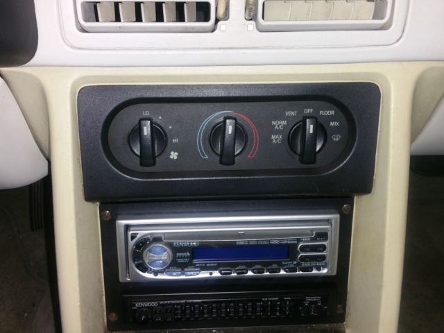 1990 Ford Mustang LX Convertible 2-Door - photo 11