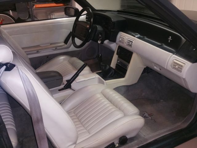1990 Ford Mustang LX Convertible 2-Door - photo 2