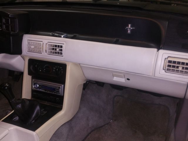 1990 Ford Mustang LX Convertible 2-Door - photo 4