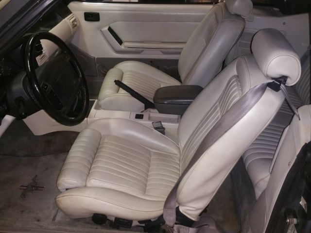 1990 Ford Mustang LX Convertible 2-Door - photo 9